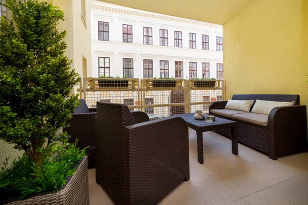 Dream Homes Apartments Downtown 3 Bdr With Large Balcony Budapeste Exterior foto